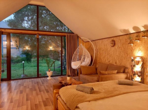 Kazbegi cottages qabarjina